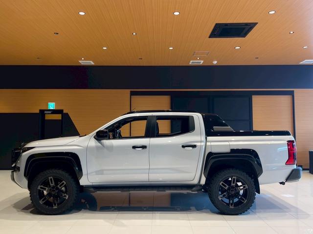 トライトン GSR 新車コンプリートモデル 30mmフロントアップ/KANONE20インチAW/ジオランダーMTタイヤ275/55/20/サイド出しマフラー/マルチアラウンドモニターベッドライナー/ナビゲーション/ETC(33枚目)