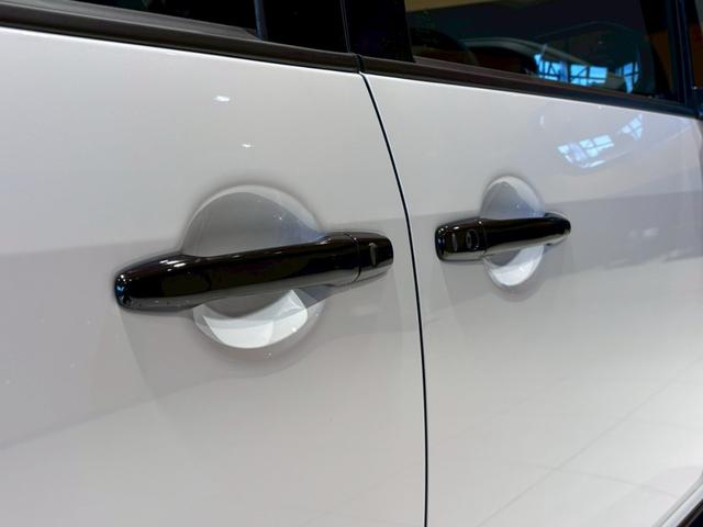 デリカD:5 シャモニー シャモニー7人乗り ワーロックボディキット オリジナルホイール オリジナルKANONE16AWホイール BFG/ATタイヤ235/70R/16 アルパイン11型ナビゲーション マルチアラウンドモニター(8枚目)