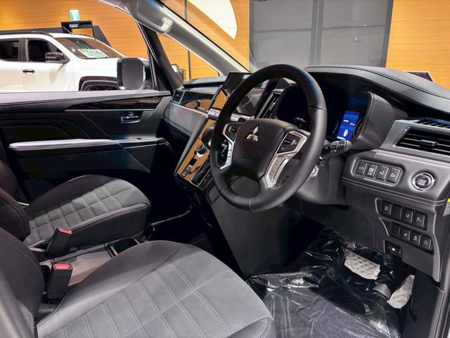 デリカD:5 シャモニー シャモニー7人乗り ワーロックボディキット オリジナルホイール オリジナルKANONE16AWホイール BFG/ATタイヤ235/70R/16 アルパイン11型ナビゲーション マルチアラウンドモニター(36枚目)