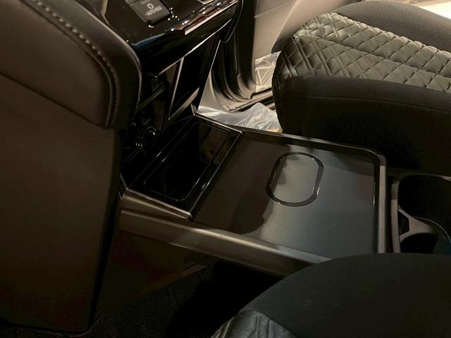 デリカD:5 P 8人乗り ワーロックボディキット オリジナルKANONE16インチホイール BFG/ATタイヤ235/70/16 ALPINE11ナビゲーション EXEAドリンクホルダー マルチアラウンドモニター(36枚目)