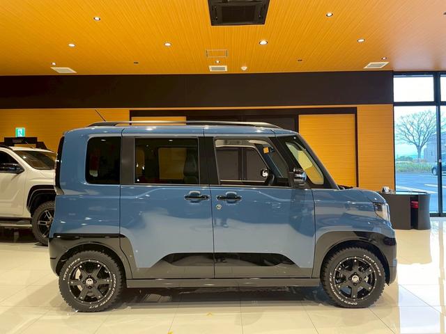 デリカミニ Ｔ　プレミアム　デリマルパッケージ　ＢＫスタイル　１５インチホイール　オープンカントリーＲＴ　純正１２．３インチナビ＋７インチ一体型ディスプレイ　前後ドラレコ搭載デジタルインナーミラー　ラプター塗装　ＨＤＭＩ　ｔｙｐｅＣ　ＥＴＣ２．０（21枚目）