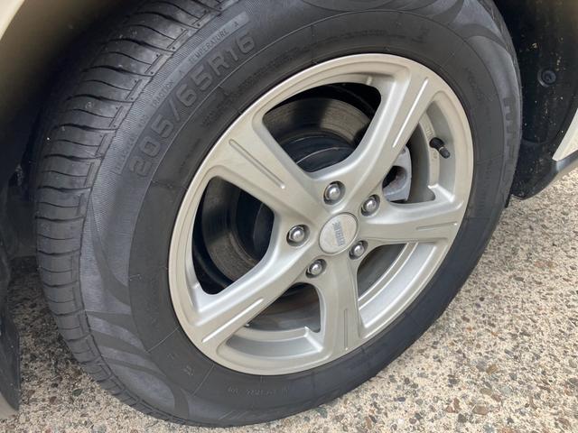 エスティマ Ｘ　スマートキー　電動スライドドア　ナビ　バックカメラ　ドライブレコーダー　Ｂｌｕｅｔｏｏｔｈ接続　３列シート　フルフラットシート　ウォークスルー　運転席・助手席エアバッグ　ＡＢＳ　衝突安全ボディ（11枚目）