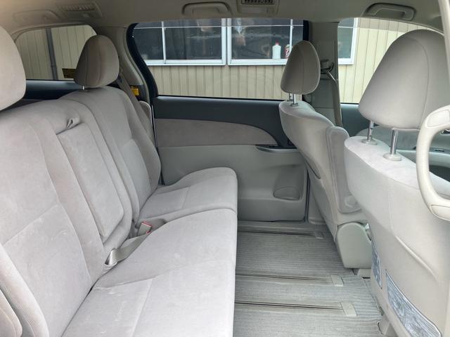 エスティマ Ｘ　スマートキー　電動スライドドア　ナビ　バックカメラ　ドライブレコーダー　Ｂｌｕｅｔｏｏｔｈ接続　３列シート　フルフラットシート　ウォークスルー　運転席・助手席エアバッグ　ＡＢＳ　衝突安全ボディ（16枚目）