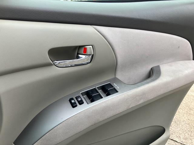 エスティマ Ｘ　スマートキー　電動スライドドア　ナビ　バックカメラ　ドライブレコーダー　Ｂｌｕｅｔｏｏｔｈ接続　３列シート　フルフラットシート　ウォークスルー　運転席・助手席エアバッグ　ＡＢＳ　衝突安全ボディ（27枚目）