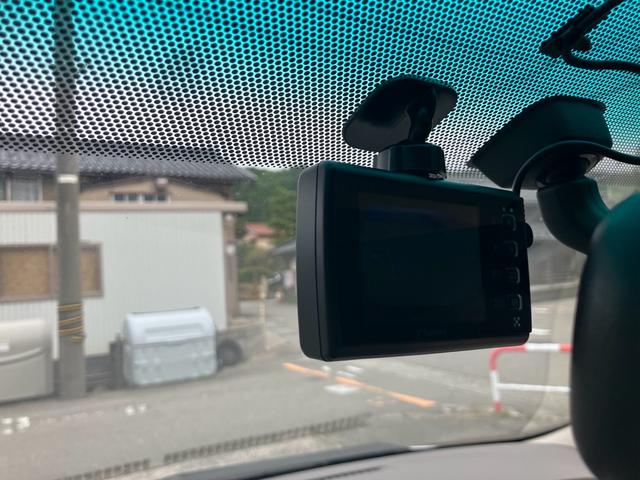 エスティマ Ｘ　スマートキー　電動スライドドア　ナビ　バックカメラ　ドライブレコーダー　Ｂｌｕｅｔｏｏｔｈ接続　３列シート　フルフラットシート　ウォークスルー　運転席・助手席エアバッグ　ＡＢＳ　衝突安全ボディ（28枚目）