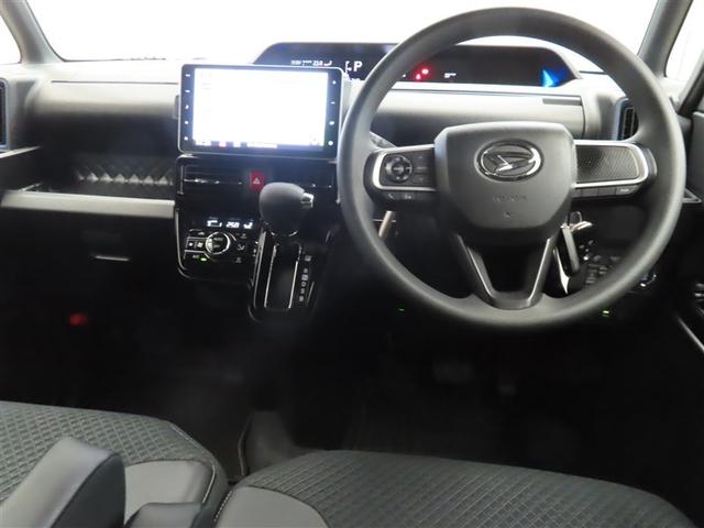 ぜひ展示車の運転席に座ってみてください。