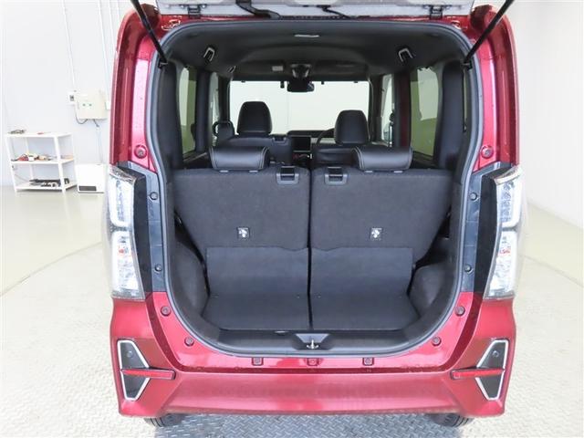 バックドアの開口部が大きく、使いやすいラゲージです。