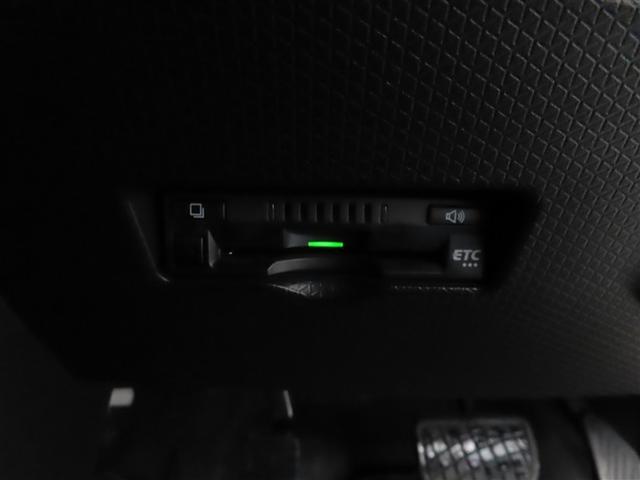 ＥＴＣを装備しています。高速道路の料金が後払いなので、料金所で止まることが無く、ノンストップでスイスイ進めます。