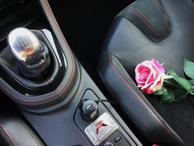 ＲＣＺ Ｒ　法人１オーナー（女性）　ルーフラッピング（カーボン）＆ガラスコーティング＆雨滴除去施工後未使用　天張り張替え後未使用　１５０台限定車　ガレージ保管　ディーラー下取り車（2枚目）