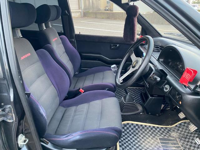 ミラ Ｊ－タイプＱ　５速マニュアル　社外ショック＆スプリング　ワンオフマフラー　アヴァンツアート内装換装　フェンダートリム　社外アルミ　Ｂｌｕｅｔｏｏｔｈ対応オーディオ　車検整備付（28枚目）