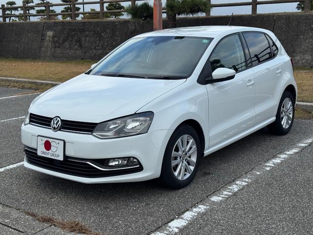 ポロ TSIコンフォートライン ドラレコ 純正ナビ バックカメラ 地デジTV ブルートゥース ETC キーレス 電格ミラー 記録簿 オートエアコン アルミホイール パワーウィンドウ オートライト 盗難防止システム ABS(3枚目)