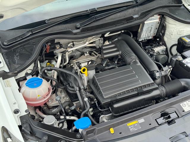 ポロ TSIコンフォートライン ドラレコ 純正ナビ バックカメラ 地デジTV ブルートゥース ETC キーレス 電格ミラー 記録簿 オートエアコン アルミホイール パワーウィンドウ オートライト 盗難防止システム ABS(15枚目)