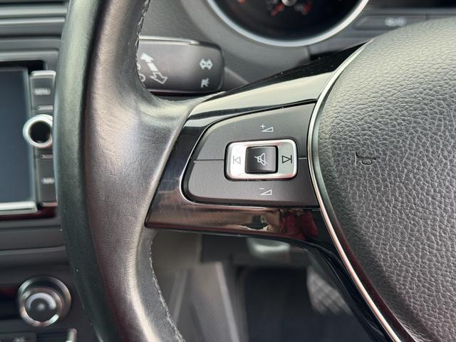 ポロ TSIコンフォートライン ドラレコ 純正ナビ バックカメラ 地デジTV ブルートゥース ETC キーレス 電格ミラー 記録簿 オートエアコン アルミホイール パワーウィンドウ オートライト 盗難防止システム ABS(19枚目)