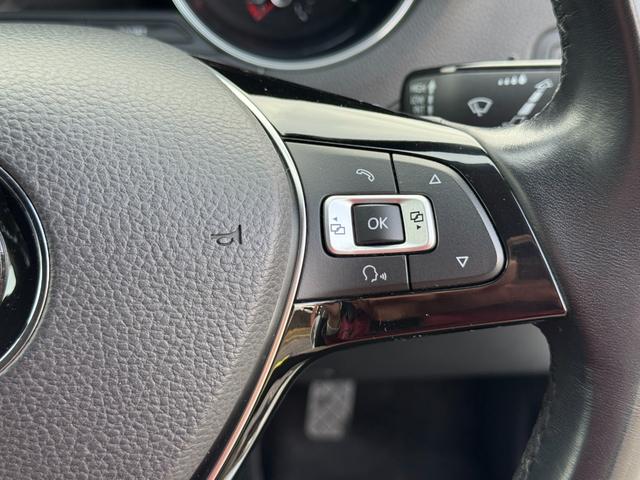 ポロ TSIコンフォートライン ドラレコ 純正ナビ バックカメラ 地デジTV ブルートゥース ETC キーレス 電格ミラー 記録簿 オートエアコン アルミホイール パワーウィンドウ オートライト 盗難防止システム ABS(20枚目)