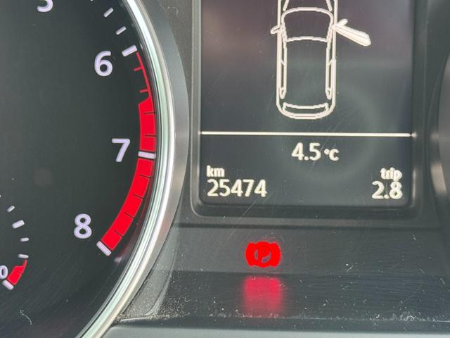 ポロ TSIコンフォートライン ドラレコ 純正ナビ バックカメラ 地デジTV ブルートゥース ETC キーレス 電格ミラー 記録簿 オートエアコン アルミホイール パワーウィンドウ オートライト 盗難防止システム ABS(24枚目)