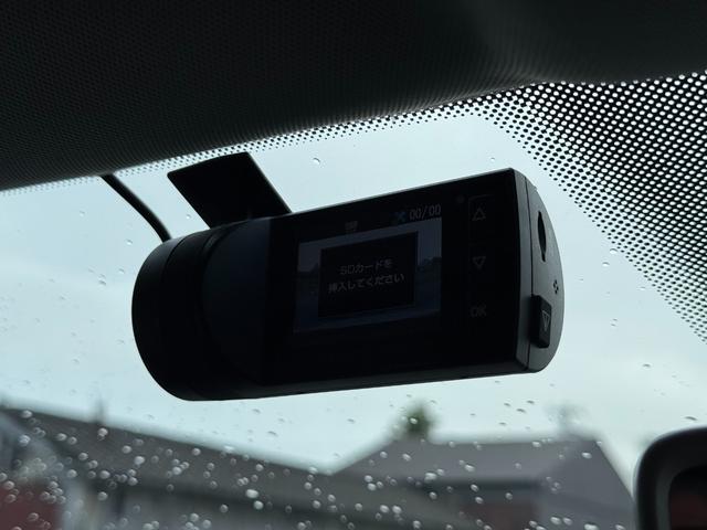 ポロ TSIコンフォートライン ドラレコ 純正ナビ バックカメラ 地デジTV ブルートゥース ETC キーレス 電格ミラー 記録簿 オートエアコン アルミホイール パワーウィンドウ オートライト 盗難防止システム ABS(40枚目)