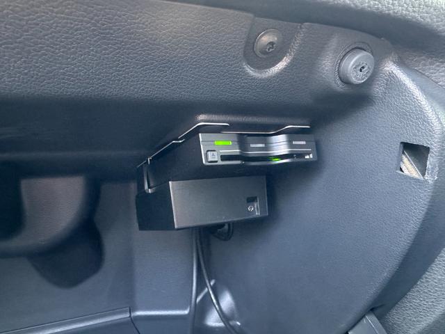 ポロ TSIコンフォートライン ドラレコ 純正ナビ バックカメラ 地デジTV ブルートゥース ETC キーレス 電格ミラー 記録簿 オートエアコン アルミホイール パワーウィンドウ オートライト 盗難防止システム ABS(45枚目)