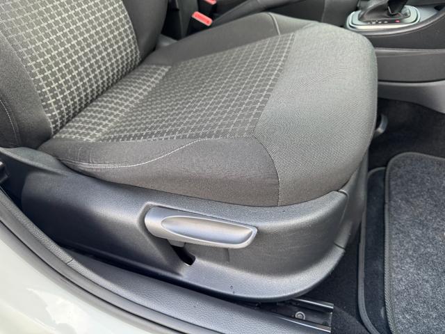 ポロ TSIコンフォートライン ドラレコ 純正ナビ バックカメラ 地デジTV ブルートゥース ETC キーレス 電格ミラー 記録簿 オートエアコン アルミホイール パワーウィンドウ オートライト 盗難防止システム ABS(48枚目)