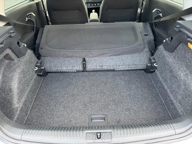 ポロ TSIコンフォートライン ドラレコ 純正ナビ バックカメラ 地デジTV ブルートゥース ETC キーレス 電格ミラー 記録簿 オートエアコン アルミホイール パワーウィンドウ オートライト 盗難防止システム ABS(62枚目)