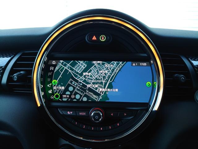 クーパーＳＤ　スマートキー　ＥＴＣ　アルミホイール　ワンオーナー　禁煙車　オートクルーズコントロール　ＬＥＤヘッドランプ　ターボ　オートライト　クリアランスソナー　電動格納ミラー　バックカメラ　Ｂｌｕｅｔｏｏｔｈ(35枚目)