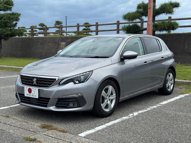 ３０８ アリュール　ブルーＨＤｉ　純正ナビ　フルセグＴＶ　ＥＴＣ　バックカメラ　クリアランスソナー　オートクルーズコントロール　レーンアシスト　衝突被害軽減システム　ＬＥＤヘッドランプ　スマートキー　アイドリングストップ（3枚目）