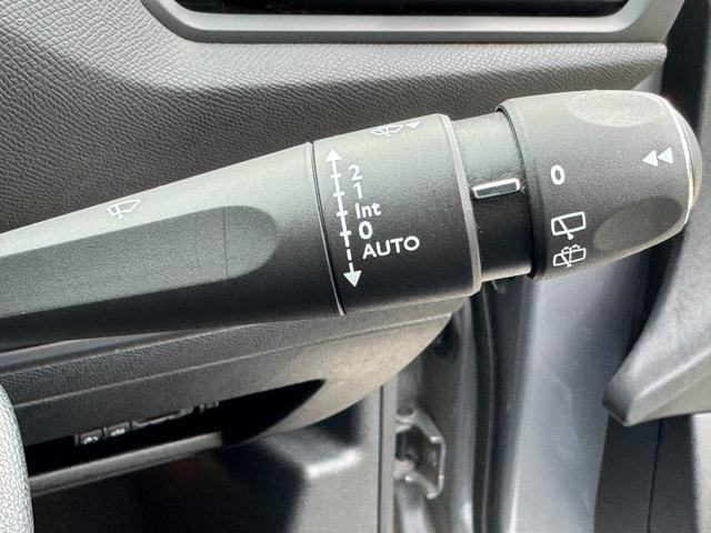 ３０８ アリュール　ブルーＨＤｉ　純正ナビ　フルセグＴＶ　ＥＴＣ　バックカメラ　クリアランスソナー　オートクルーズコントロール　レーンアシスト　衝突被害軽減システム　ＬＥＤヘッドランプ　スマートキー　アイドリングストップ（27枚目）