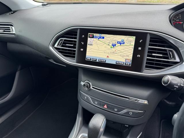 ３０８ アリュール　ブルーＨＤｉ　純正ナビ　フルセグＴＶ　ＥＴＣ　バックカメラ　クリアランスソナー　オートクルーズコントロール　レーンアシスト　衝突被害軽減システム　ＬＥＤヘッドランプ　スマートキー　アイドリングストップ（35枚目）