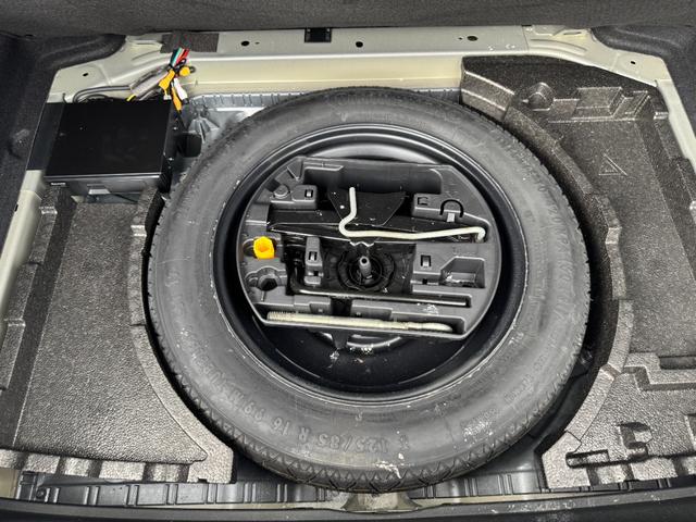 ３０８ アリュール　ブルーＨＤｉ　純正ナビ　フルセグＴＶ　ＥＴＣ　バックカメラ　クリアランスソナー　オートクルーズコントロール　レーンアシスト　衝突被害軽減システム　ＬＥＤヘッドランプ　スマートキー　アイドリングストップ（71枚目）
