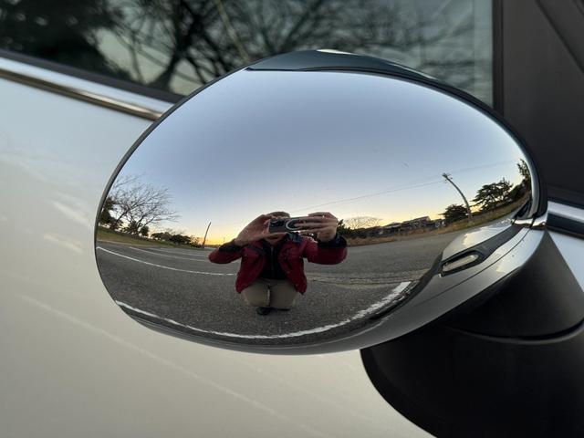 MINI クーパーSD クロスオーバー HIDヘッドライト LEDフォグライト Bluetooth パドルシフト オートエアコン BBS18インチアルミホイール ルーフレール 盗難防止装置 横滑防止装置 ETC 禁煙車(18枚目)