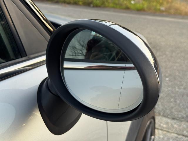 MINI クーパーSD クロスオーバー HIDヘッドライト LEDフォグライト Bluetooth パドルシフト オートエアコン BBS18インチアルミホイール ルーフレール 盗難防止装置 横滑防止装置 ETC 禁煙車(19枚目)