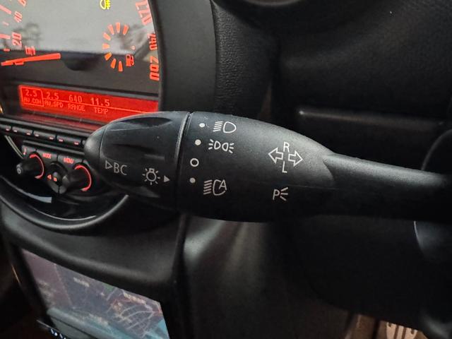 MINI クーパーSD クロスオーバー HIDヘッドライト LEDフォグライト Bluetooth パドルシフト オートエアコン BBS18インチアルミホイール ルーフレール 盗難防止装置 横滑防止装置 ETC 禁煙車(37枚目)