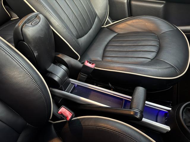 MINI クーパーSD クロスオーバー HIDヘッドライト LEDフォグライト Bluetooth パドルシフト オートエアコン BBS18インチアルミホイール ルーフレール 盗難防止装置 横滑防止装置 ETC 禁煙車(40枚目)