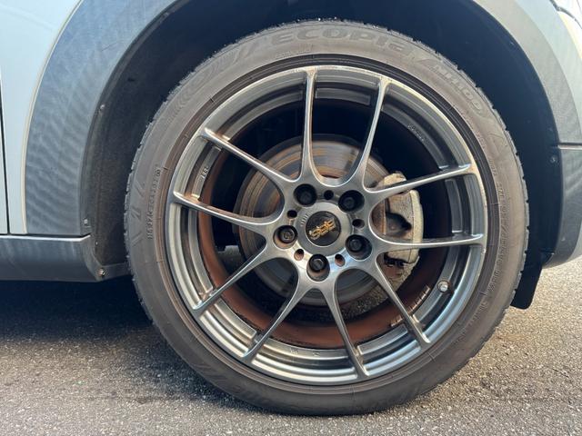 MINI クーパーSD クロスオーバー HIDヘッドライト LEDフォグライト Bluetooth パドルシフト オートエアコン BBS18インチアルミホイール ルーフレール 盗難防止装置 横滑防止装置 ETC 禁煙車(63枚目)