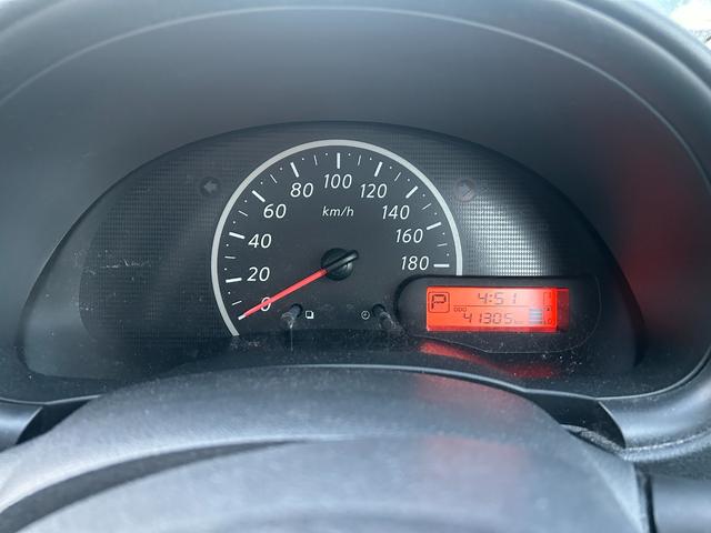 マーチ X Vセレクション 車検2年 ワンオーナー 純正オーディオ AM FM CD AUX キーレス 電動格納ミラー パワーウィンドウ 集中ドアロック ABS タイミングチェーン CVT アイドリングストップ(27枚目)