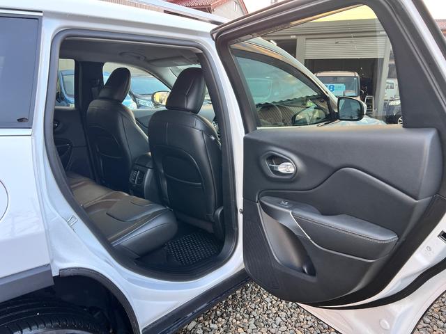 CHRYSLER JEEP JEEP CHEROKEE LIMITED