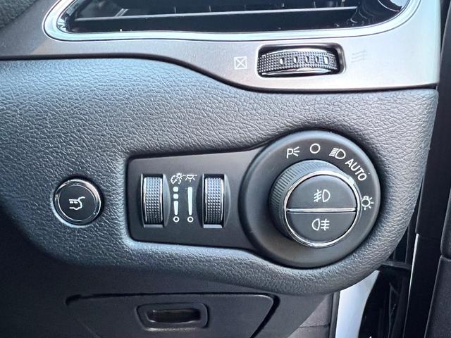 CHRYSLER JEEP JEEP CHEROKEE LIMITED