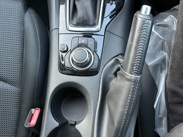 アクセラ 15S 純正ナビ FM AM CD DVD BLUETOOTH TV スマートキー プッシュスタート LEDヘッドランプ クルーズコントロール オートエアコン 電動格納ミラー ABS 15インチアルミホイール(35枚目)