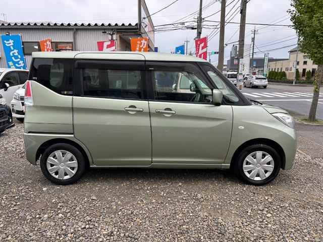 ソリオ Ｇ　車検２年　ナビ　バックカメラ　ＦＭ　ＡＭ　ＣＤ　ＤＶＤ　ＢＬＵＥＴＯＯＴＨ　電動スライドドア　シートヒーター　キーレス　プッシュスタート　電動格納ミラー　パワーウィンドウ　バイザー　ＡＢＳ　ＣＶＴ（10枚目）