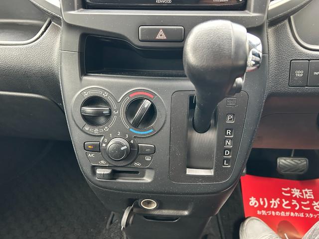 ソリオ Ｇ　車検２年　ナビ　バックカメラ　ＦＭ　ＡＭ　ＣＤ　ＤＶＤ　ＢＬＵＥＴＯＯＴＨ　電動スライドドア　シートヒーター　キーレス　プッシュスタート　電動格納ミラー　パワーウィンドウ　バイザー　ＡＢＳ　ＣＶＴ（32枚目）