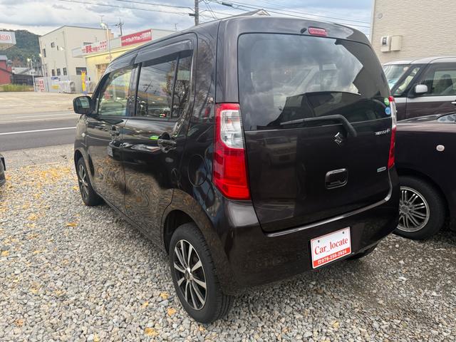 カーロケートではご納車の際に内装・外装を徹底クリーニング致します★気持ちの良い状態でお車を受け渡しいたします！