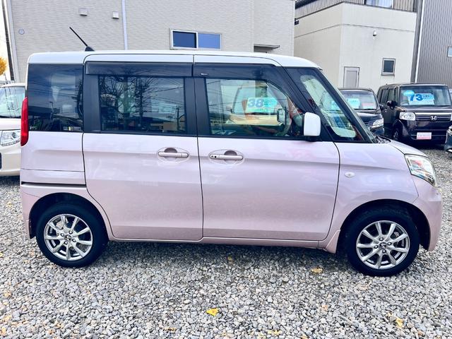 スペーシア Ｘ　車検２年付き　スマートキー　ツートーンルーフ　社外ナビ　ＨＤＭＩ　ＵＳＢ　ＡＭ　ＦＭ　バックカメラ　パワースライドドア　オートパワーウィンドウ　電動格納ミラー　オートエアコン　格納式サンシェード（11枚目）