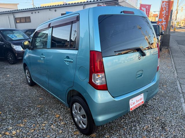 ワゴンR FX 車検2年付き 新品バッテリー 純正CDチューナーデッキ AM FM 電動格納ミラー ベンチシート アームレスト 運転席側オートパワーウィンドウ ABS タイミングチェーン(13枚目)