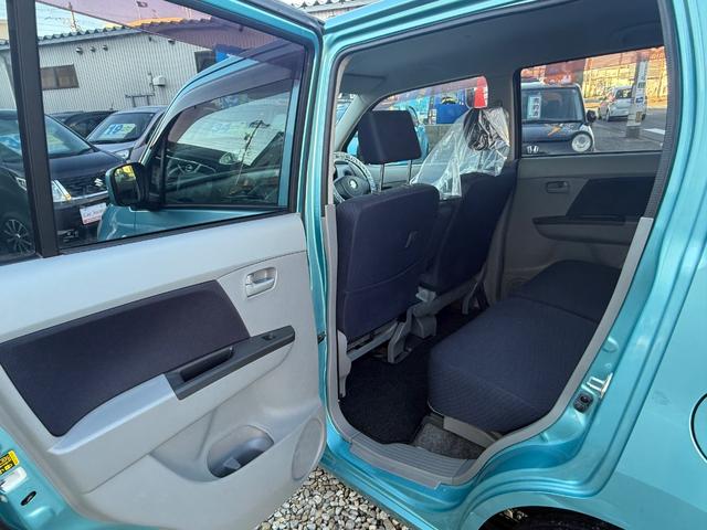 ワゴンR FX 車検2年付き 新品バッテリー 純正CDチューナーデッキ AM FM 電動格納ミラー ベンチシート アームレスト 運転席側オートパワーウィンドウ ABS タイミングチェーン(17枚目)