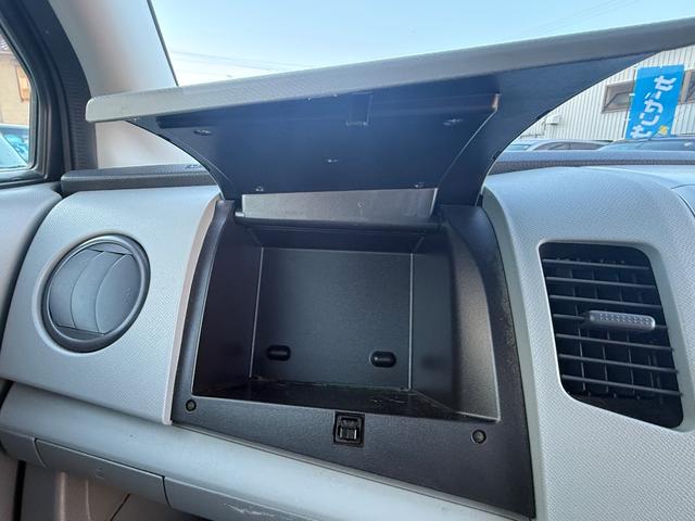 ワゴンR FX 車検2年付き 新品バッテリー 純正CDチューナーデッキ AM FM 電動格納ミラー ベンチシート アームレスト 運転席側オートパワーウィンドウ ABS タイミングチェーン(34枚目)