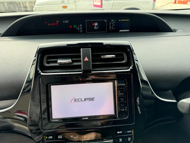 プリウス Ｓ　社外ナビ　フルセグ　ＥＴＣ　ＬＥＤヘッドライト　バックカメラ　オートーマチックハイビーム　レーダークルーズ　ユーザー買取車　現状販売車（5枚目）