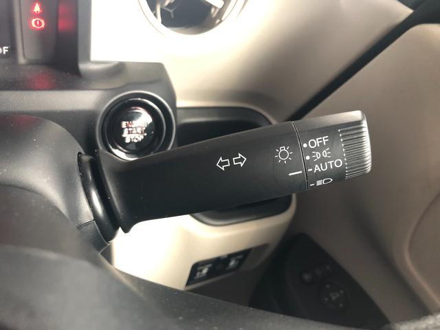 N-BOX ファッションスタイル 8インチナビ・ブルートゥース・フルセグTV・USB・ラジオチューナー・リアカメラ・ETC・シートヒーター・LED・オートライト・両側パワースライドドア・オートリトラミラー・リア席ロールサンシェード(14枚目)