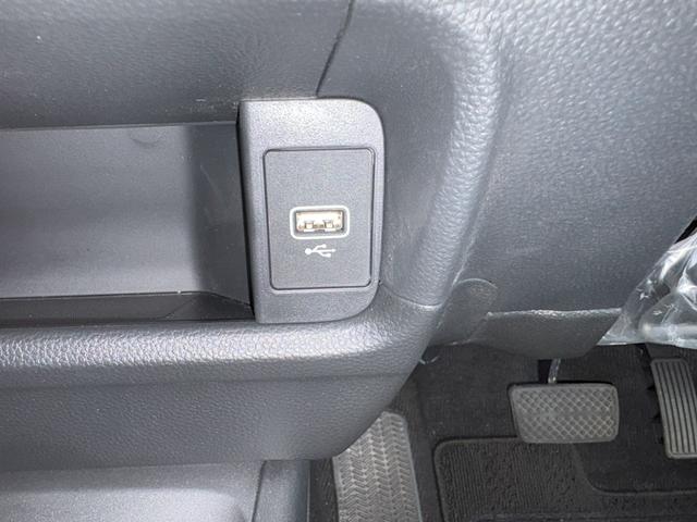 ＷＲ－Ｖ Ｚブラックスタイル　ナビ・Ｂｌｕｅｔｏｏｔｈ・フルセグＴＶ・ＦＭＡＭチューナー・ＵＳＢ・リアカメラ・ＥＴＣ・ＬＥＤ・オートライト・フォグライト・本革ステアリング・パドルシフト（20枚目）