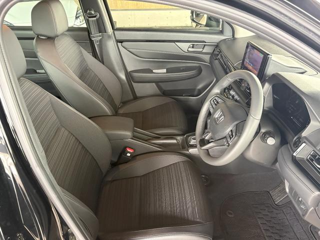 ＷＲ－Ｖ Ｚブラックスタイル　ナビ・Ｂｌｕｅｔｏｏｔｈ・フルセグＴＶ・ＦＭＡＭチューナー・ＵＳＢ・リアカメラ・ＥＴＣ・ＬＥＤ・オートライト・フォグライト・本革ステアリング・パドルシフト（23枚目）