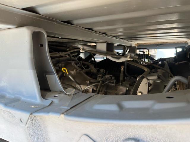 サンバートラック 　軽トラック　ＡＴ　エアコン　パワーステアリング　運転席エアバッグ（12枚目）