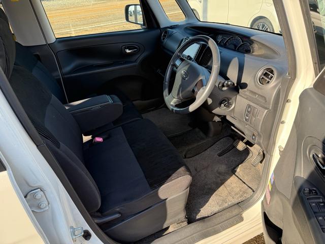 タント カスタムＸ　４ＷＤ（8枚目）